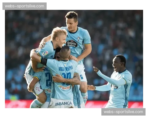 海登海姆主场因强风暂停比赛十分钟，球员返场热身保持状态